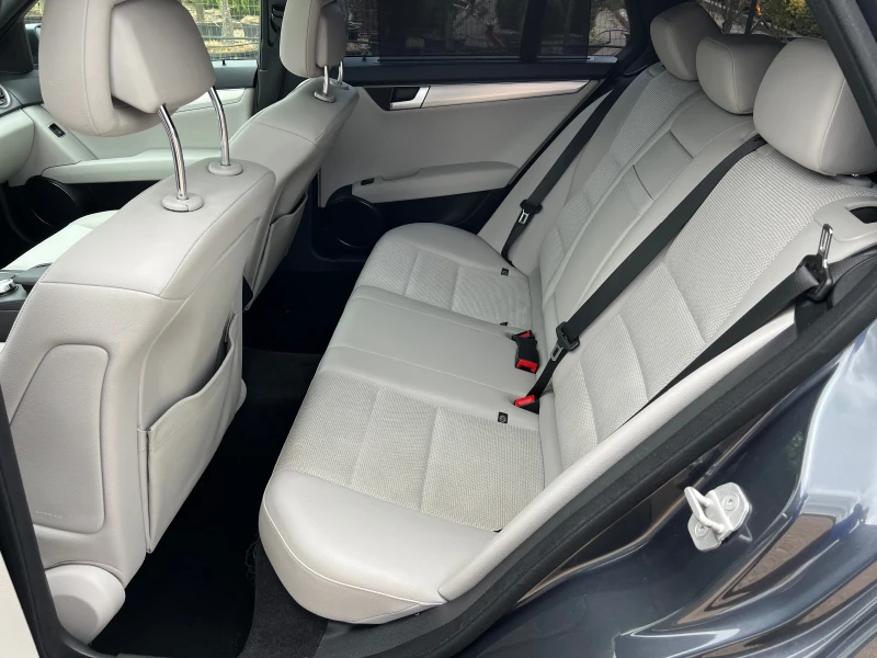 Mercedes-Benz C 250 C 250 i, снимка 12 - Автомобили и джипове - 50492324