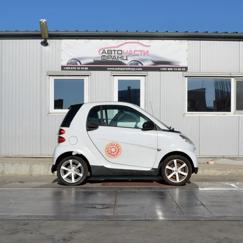 Smart Fortwo 1.0 i, снимка 2 - Автомобили и джипове - 51769555