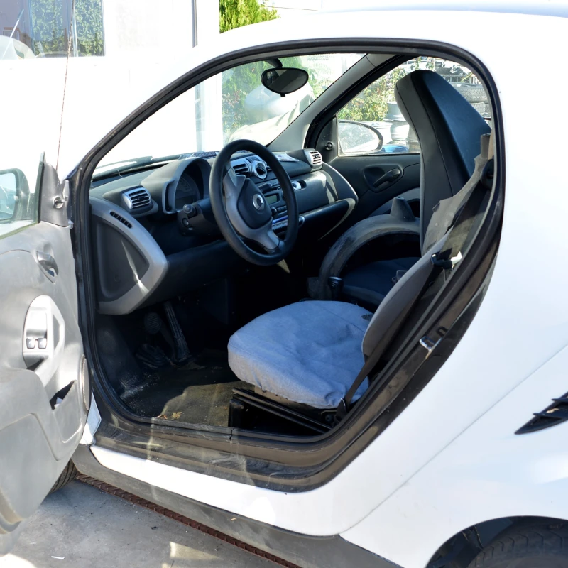 Smart Fortwo 1.0 i, снимка 5 - Автомобили и джипове - 51769555