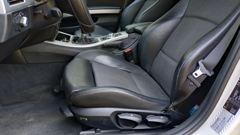 BMW 320, снимка 13 - Автомобили и джипове - 52095423