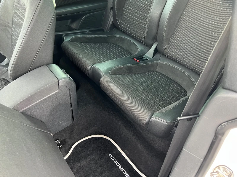 VW Scirocco 2.0TDI Navi- Sport, снимка 11 - Автомобили и джипове - 52567611