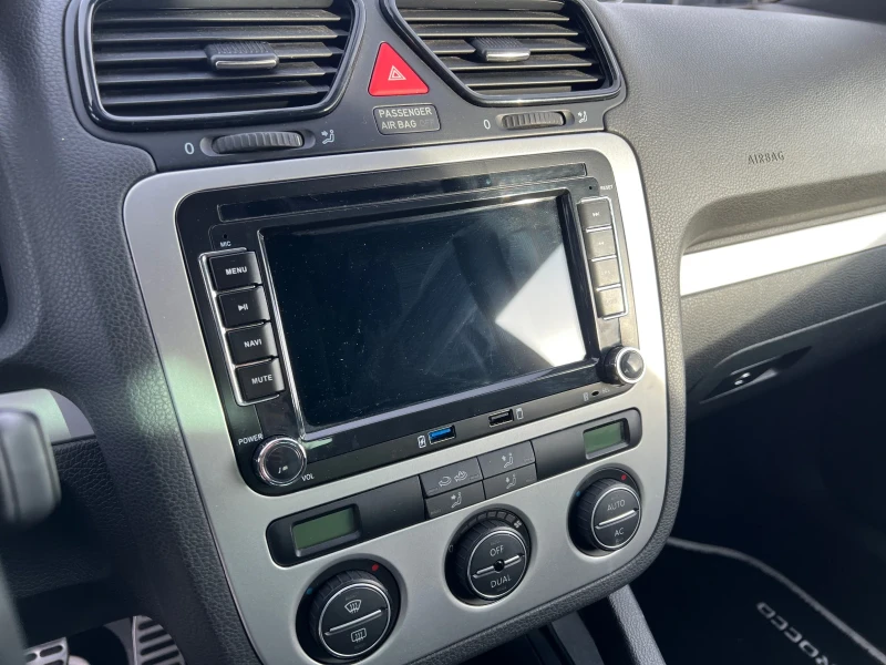 VW Scirocco 2.0TDI Navi- Sport, снимка 10 - Автомобили и джипове - 52567611