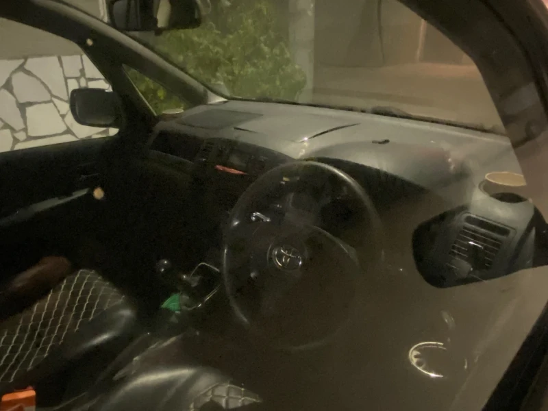 Toyota Corolla verso, снимка 8 - Автомобили и джипове - 52653835