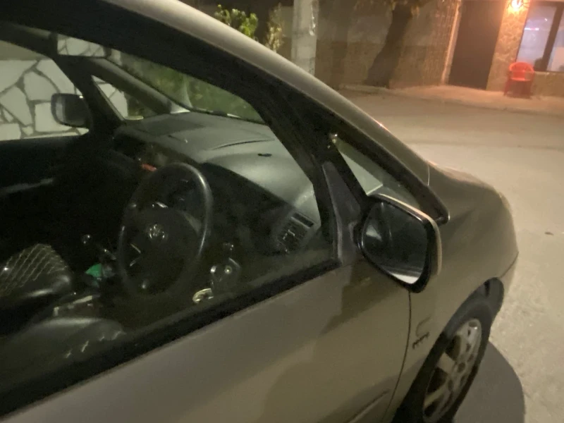 Toyota Corolla verso, снимка 7 - Автомобили и джипове - 52653835