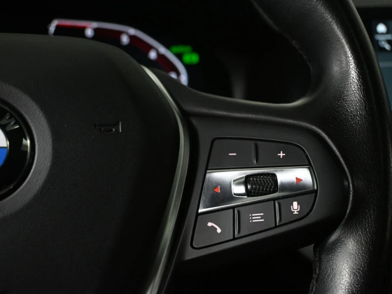 BMW 330 * 330i xDrive No Accident Digital Dash Navigation , снимка 16 - Автомобили и джипове - 52991195