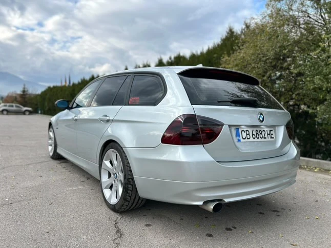 BMW 320, снимка 6 - Автомобили и джипове - 52417641