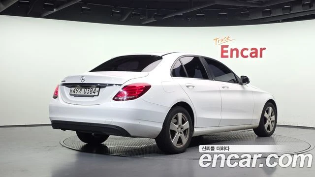 Mercedes-Benz C 200, снимка 2 - Автомобили и джипове - 56077575
