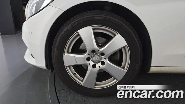 Mercedes-Benz C 200, снимка 5 - Автомобили и джипове - 56077575