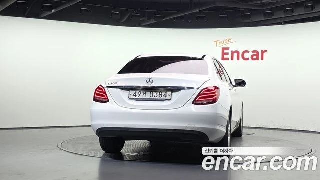 Mercedes-Benz C 200, снимка 4 - Автомобили и джипове - 56077575