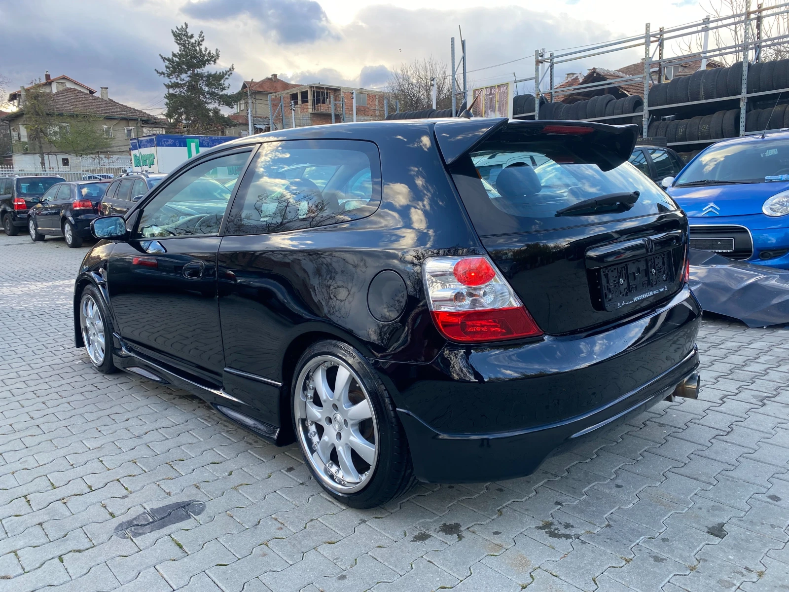 Honda Civic 1.4i 90к.с - изображение 2