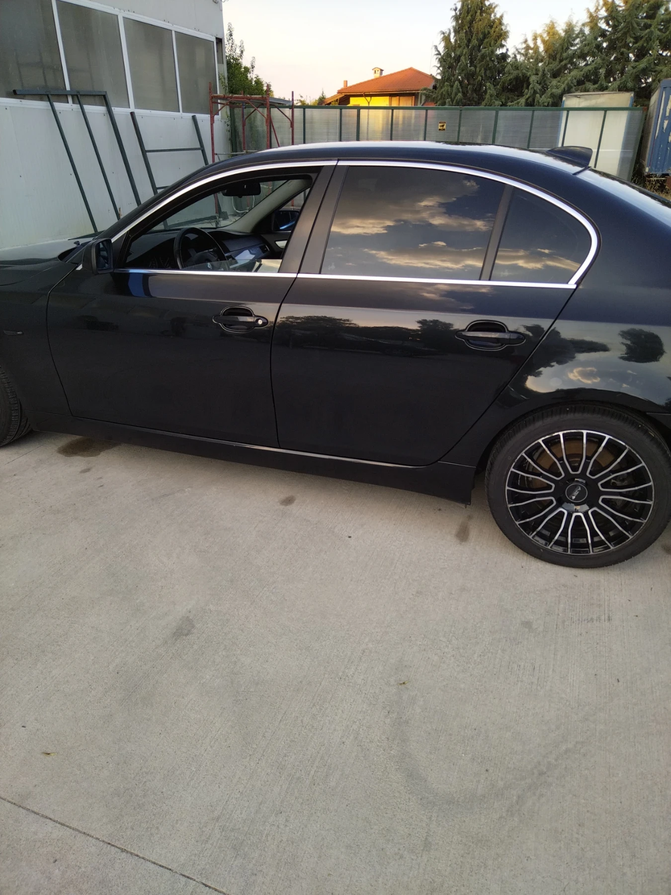 BMW 523  - изображение 6