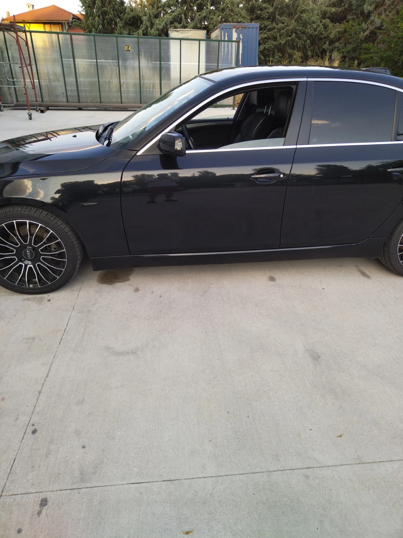 BMW 523  - изображение 8