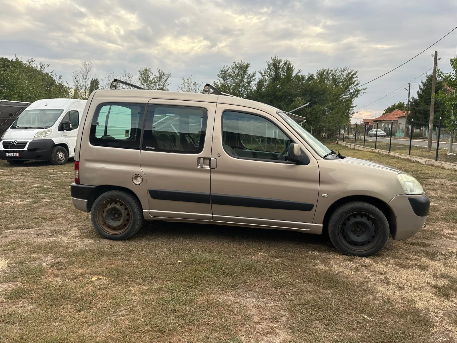 Citroen Berlingo 1.6 90кс КЛИМА - изображение 3