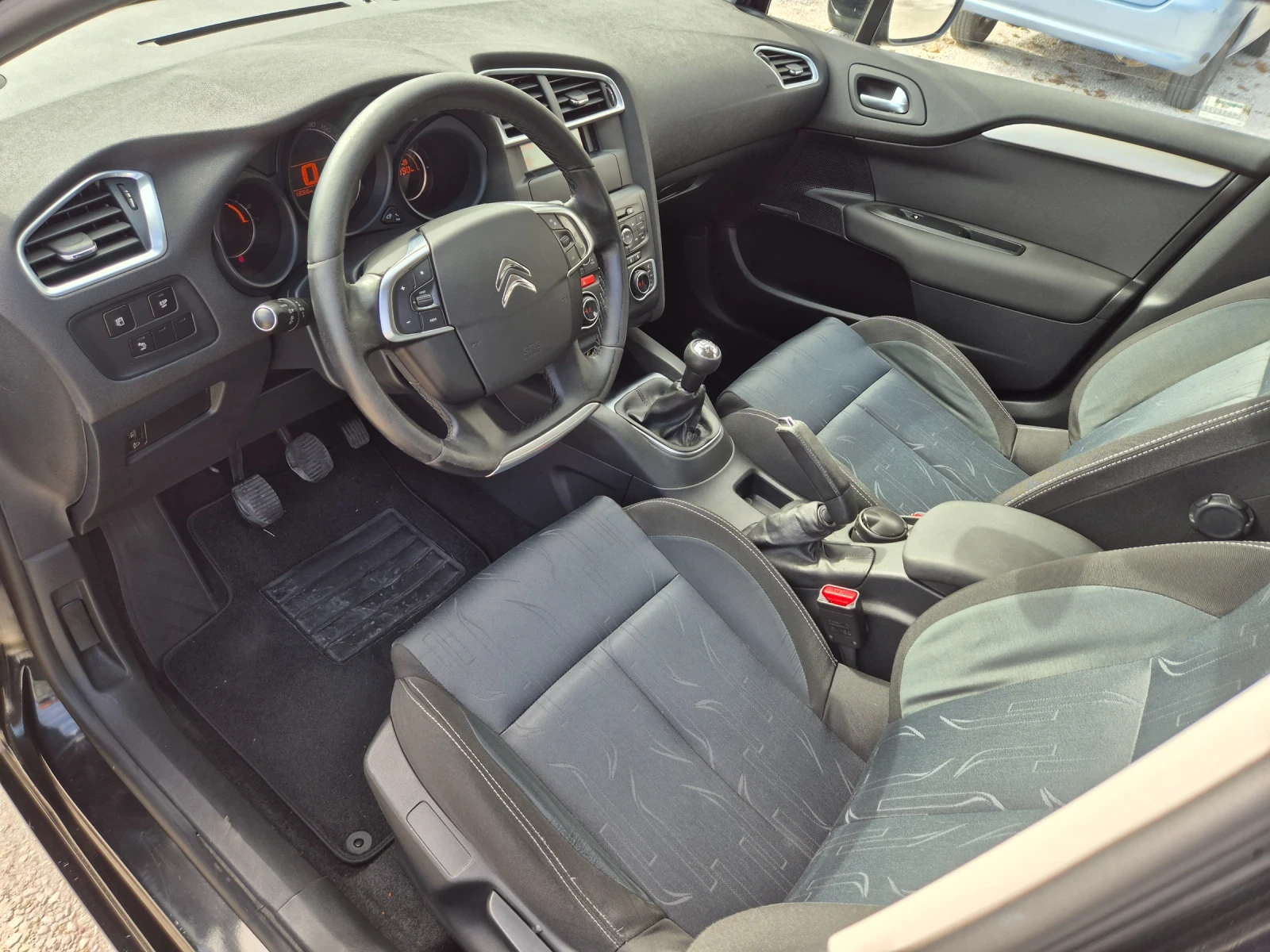Citroen C4 1.6Hdi 92ps - изображение 10