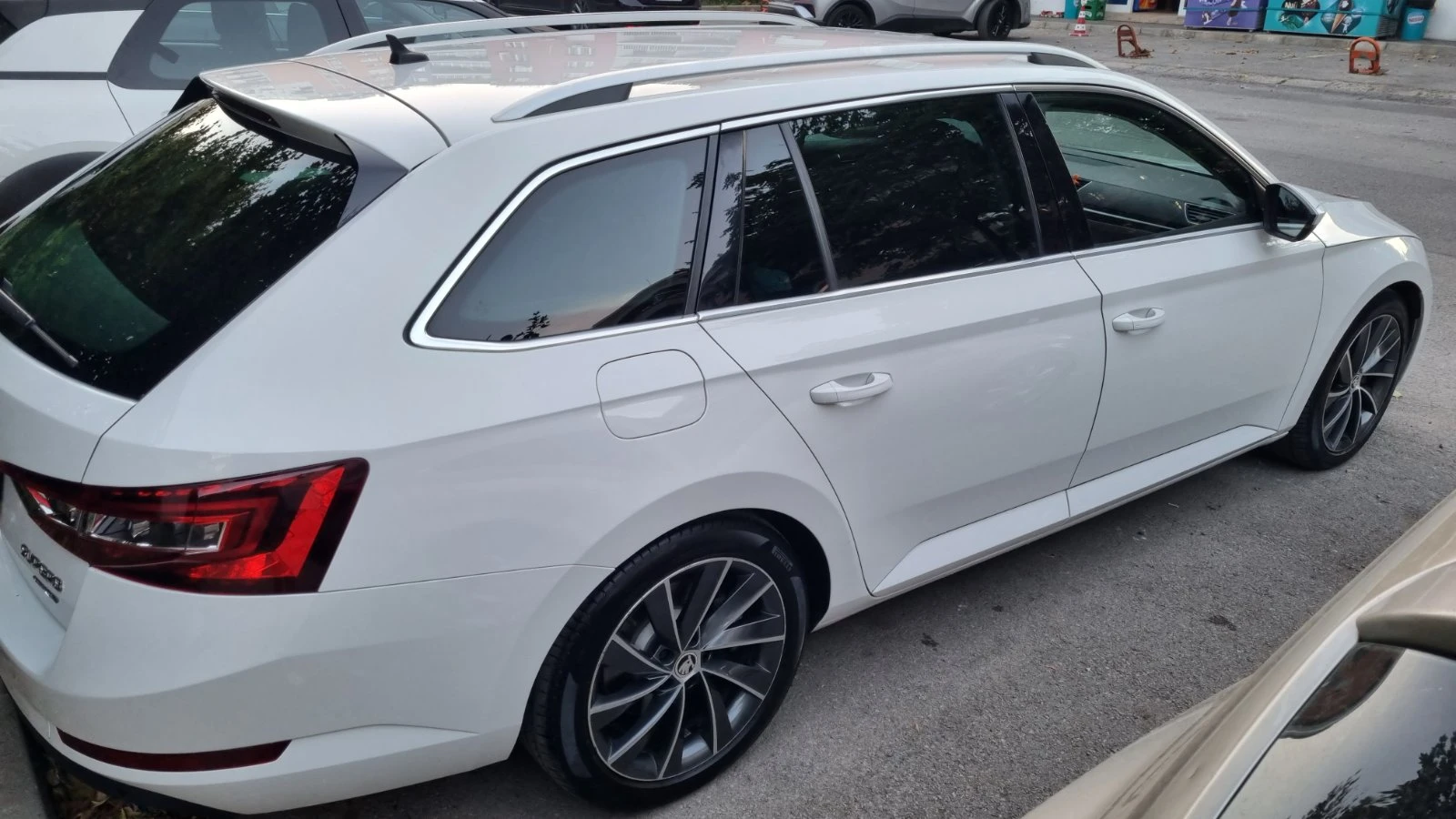 Skoda Superb L&K TSI 2.0 280PS 4X4 Цената е с включено ДДС - изображение 2