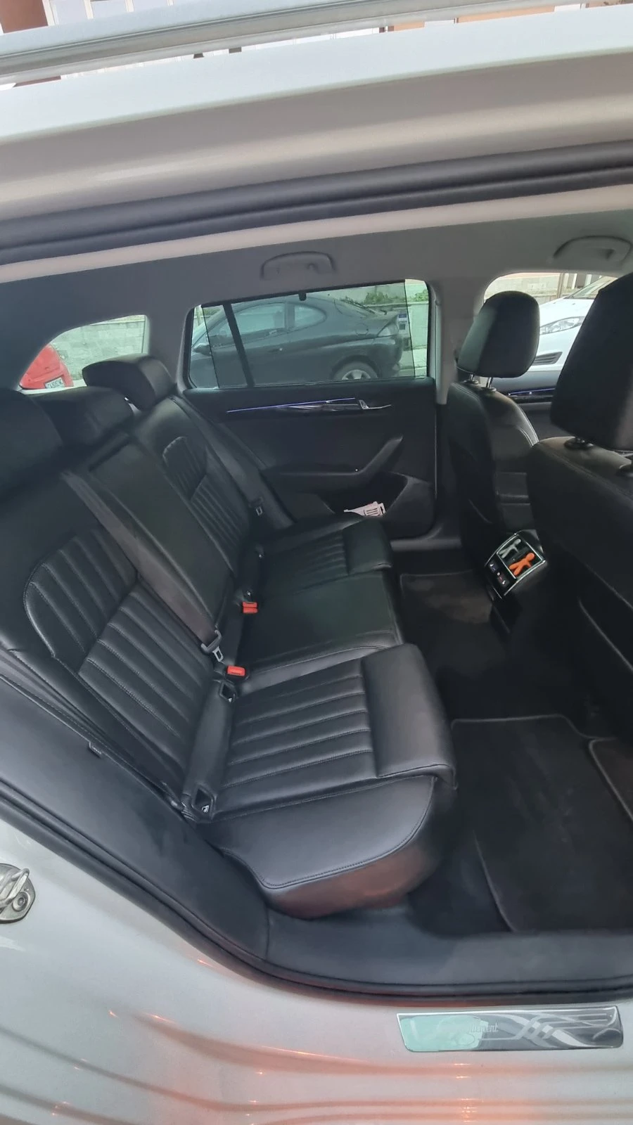 Skoda Superb L&K TSI 2.0 280PS 4X4 Цената е с включено ДДС - изображение 10