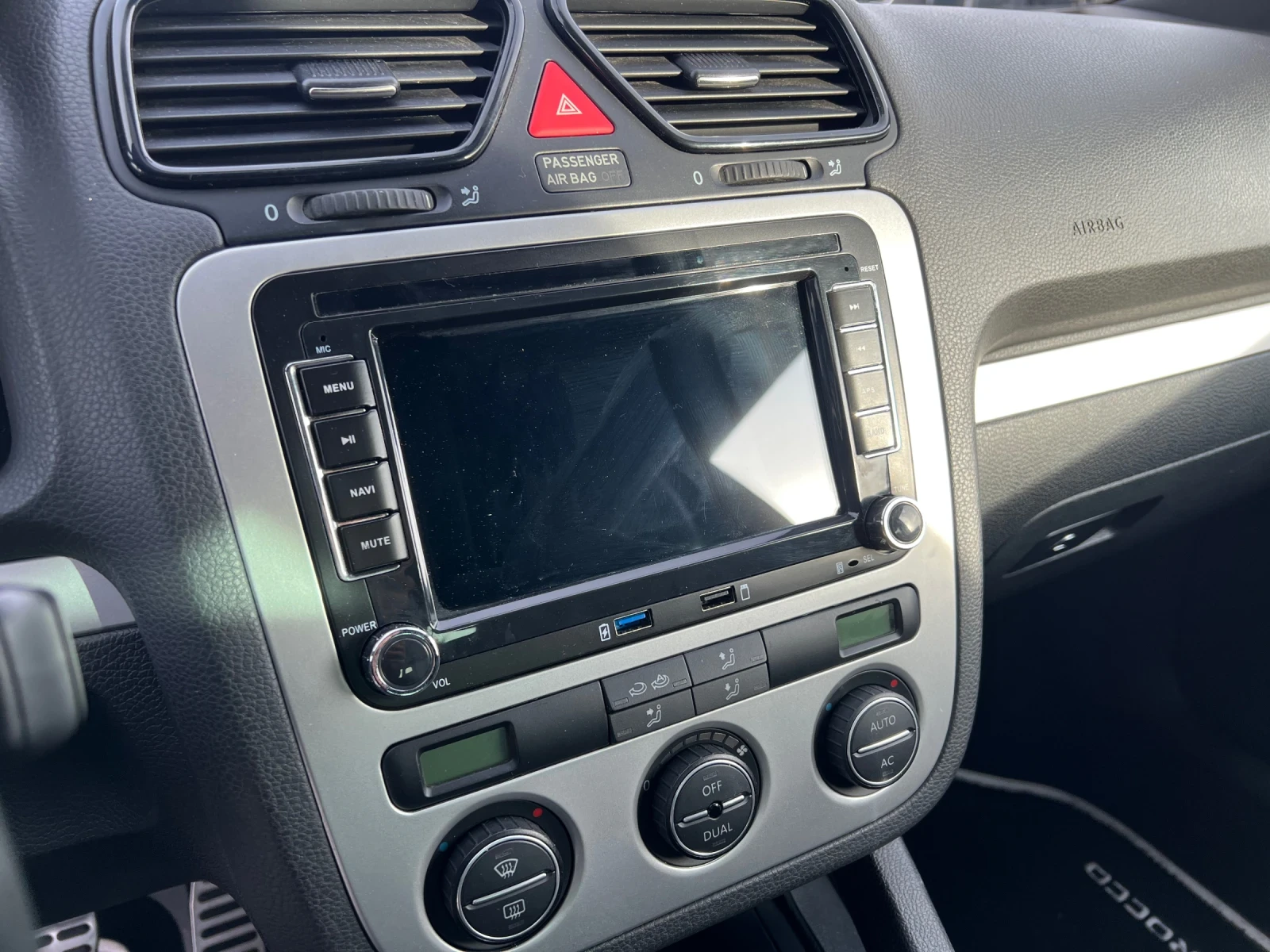 VW Scirocco 2.0TDI Navi- Sport | Mobile.bg   10