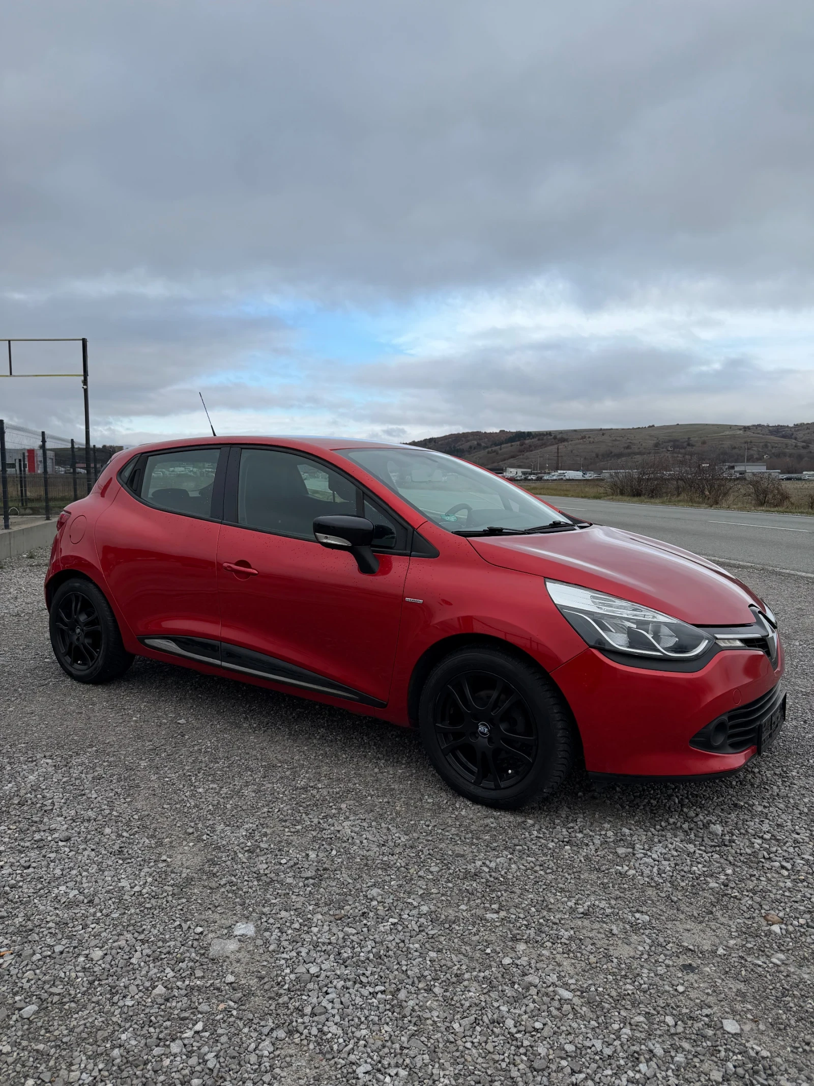 Renault Clio 1.5DCi LIMITED NAVI EURO 6 TUV COC SERVICE BOOK - изображение 4