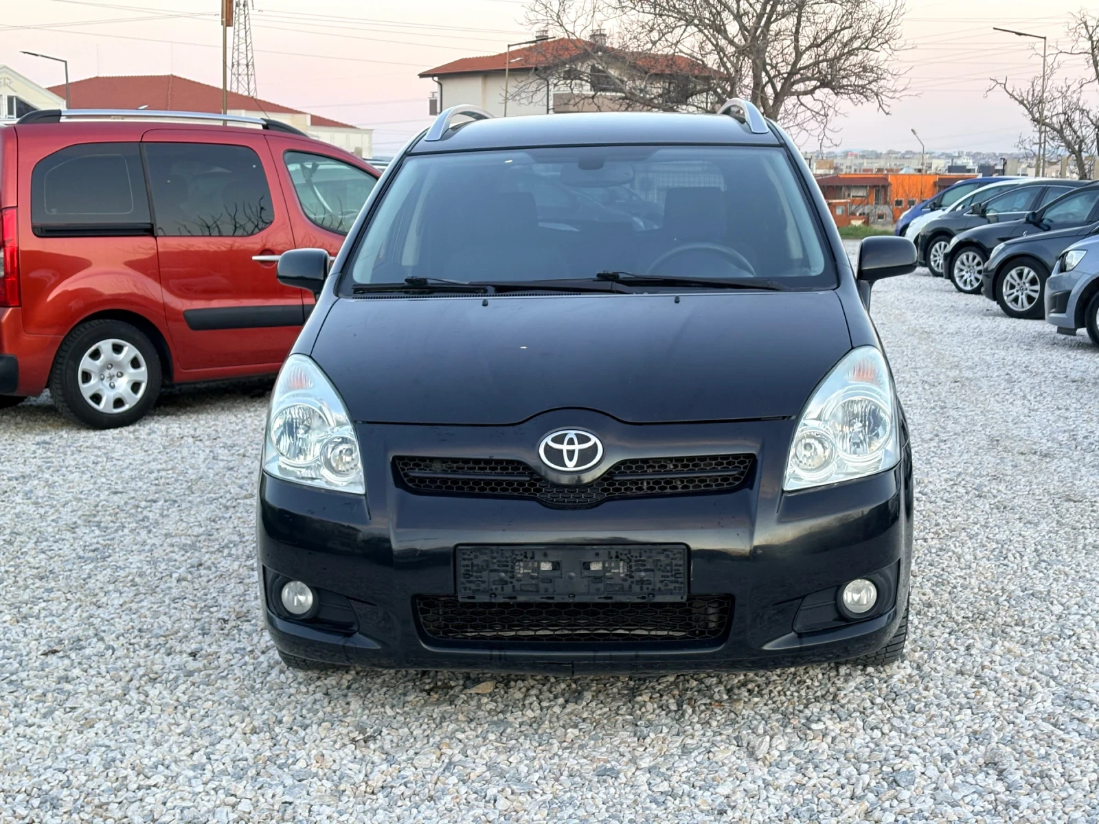 Toyota Corolla verso 7 mesten Facelift 4D4 136 кс - изображение 6