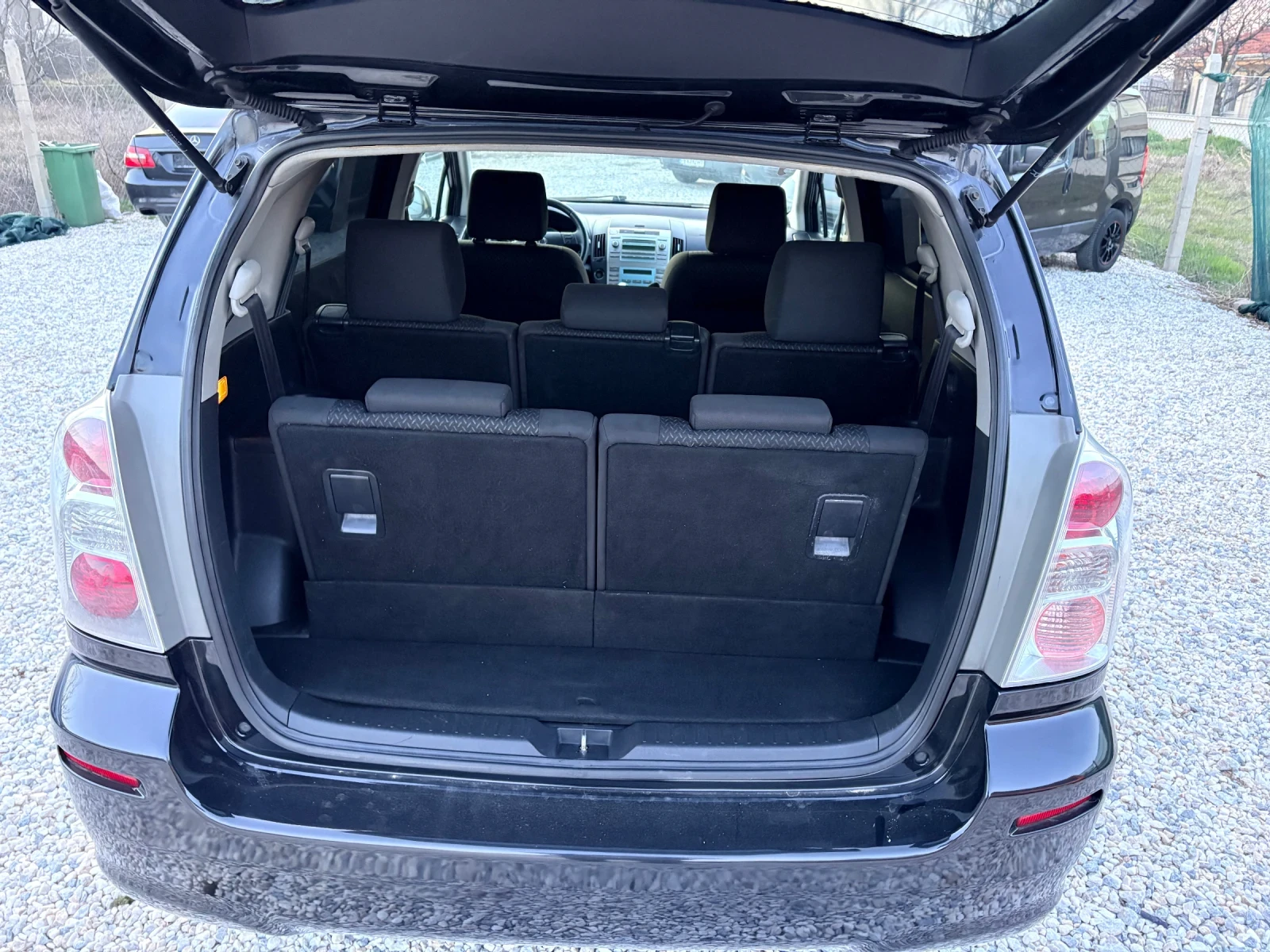 Toyota Corolla verso 7 mesten Facelift 4D4 - 2.2 - 136 �� | Mobile.bg � ����������� 15