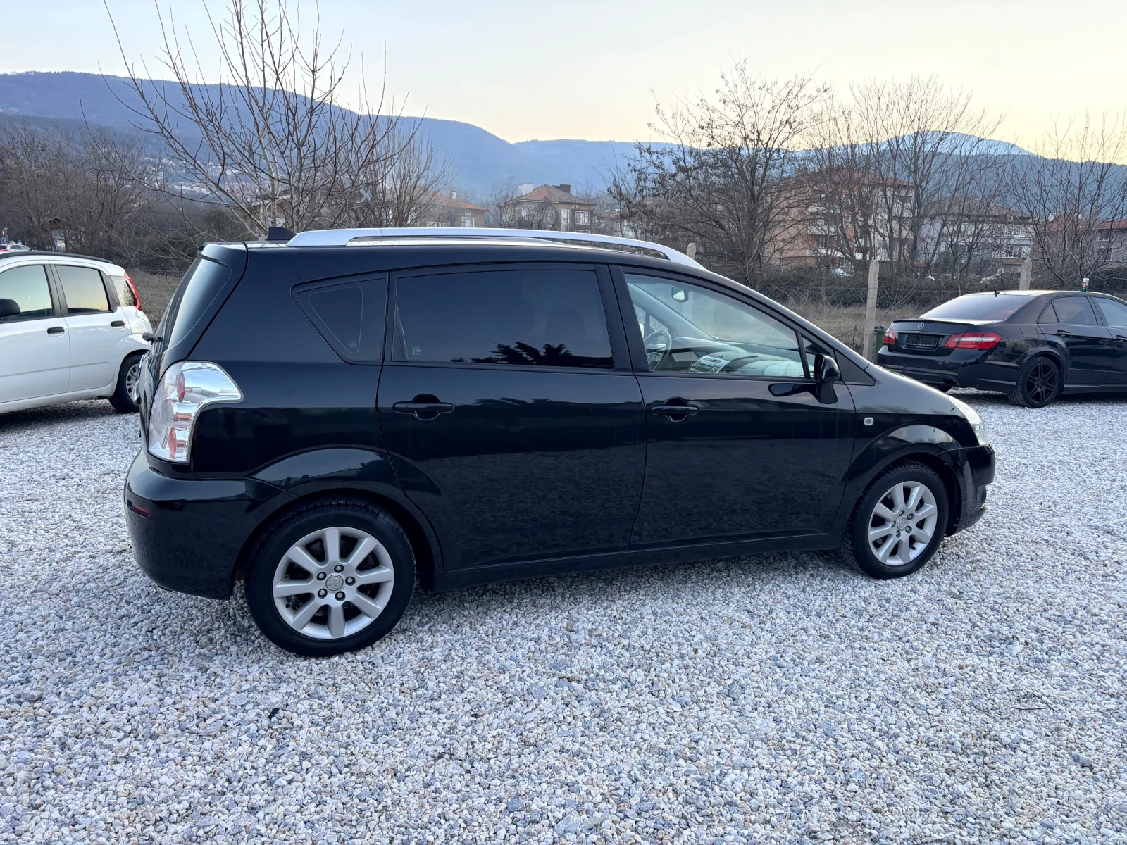 Toyota Corolla verso 7 mesten Facelift 4D4 136 кс - изображение 3