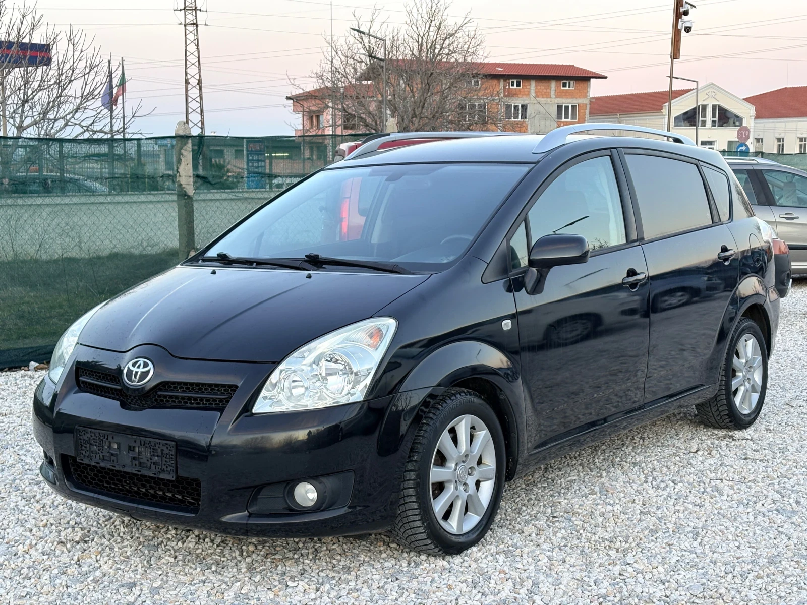 Toyota Corolla verso 7 mesten Facelift 4D4 136 кс - изображение 2