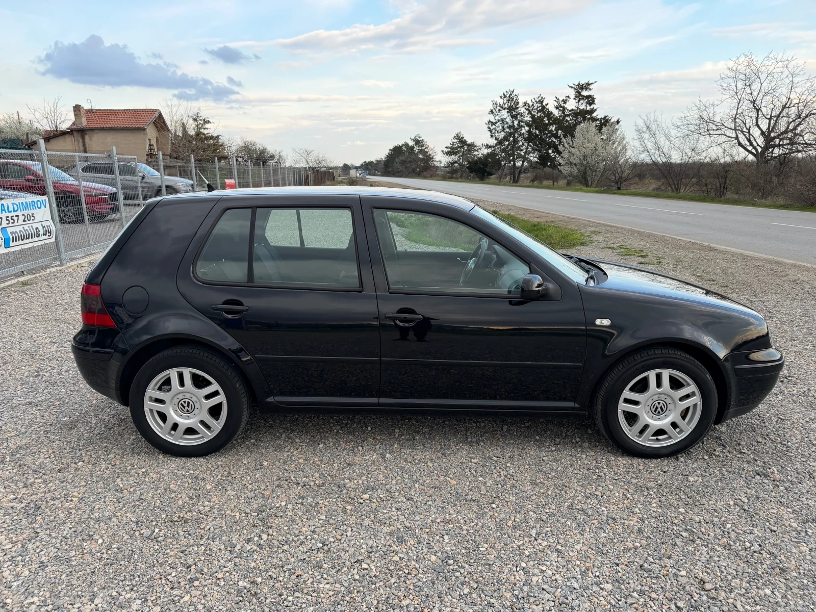 VW Golf 1.9/101кс., снимка 3 - Автомобили и джипове - 54044737