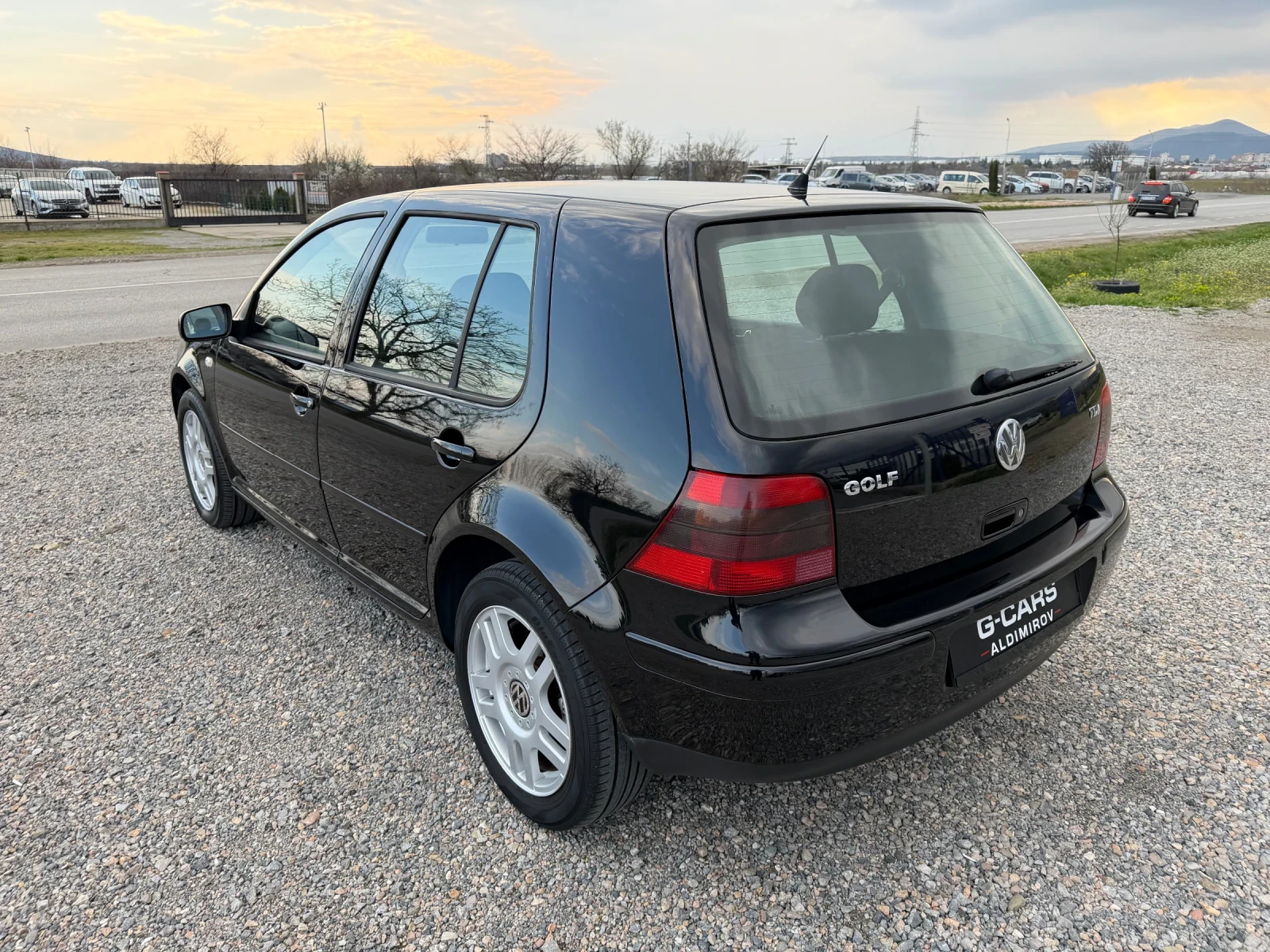 VW Golf 1.9/101кс., снимка 6 - Автомобили и джипове - 54044737