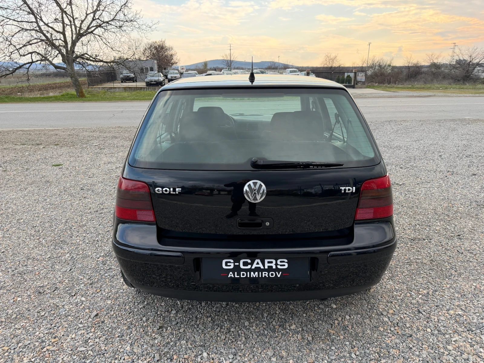 VW Golf 1.9/101кс., снимка 5 - Автомобили и джипове - 54044737