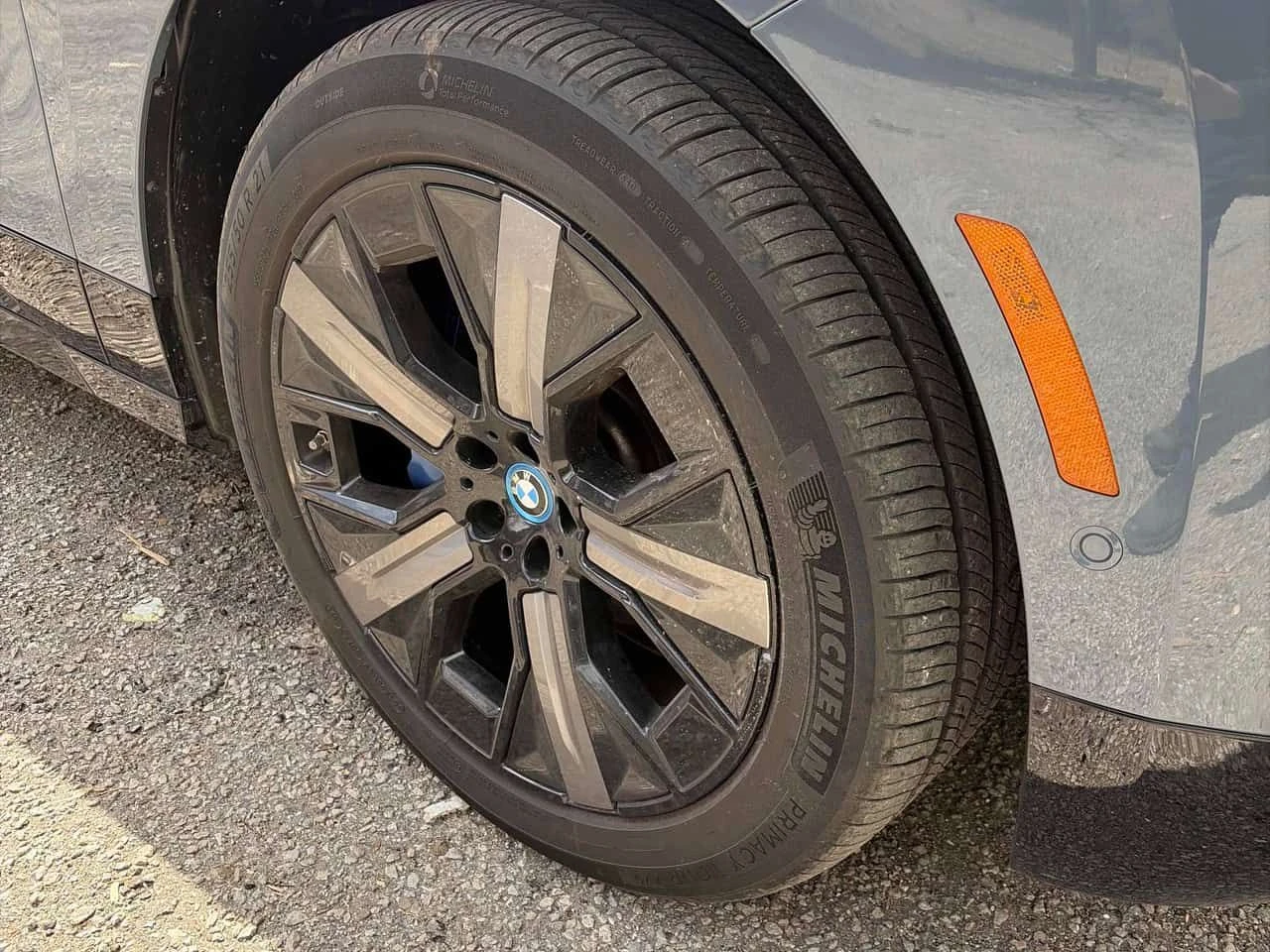 BMW iX * xDrive40 * 360 * 2 КЛЮЧА * ПОДГРЕВИ * ПАНОРАМА, снимка 7 - Автомобили и джипове - 54084518