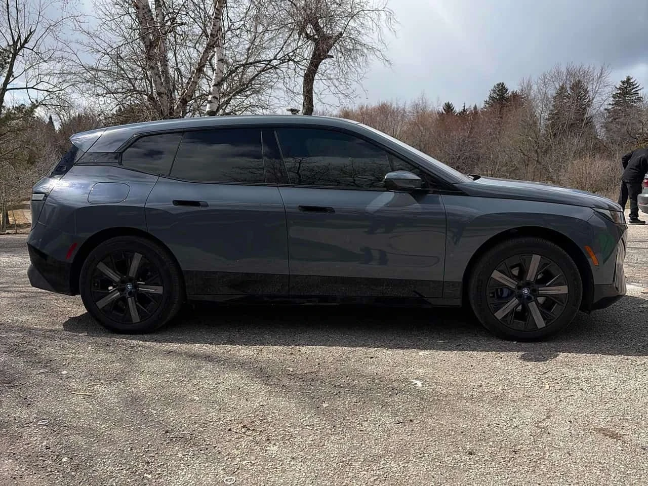 BMW iX * xDrive40 * 360 * 2 КЛЮЧА * ПОДГРЕВИ * ПАНОРАМА, снимка 3 - Автомобили и джипове - 54084518