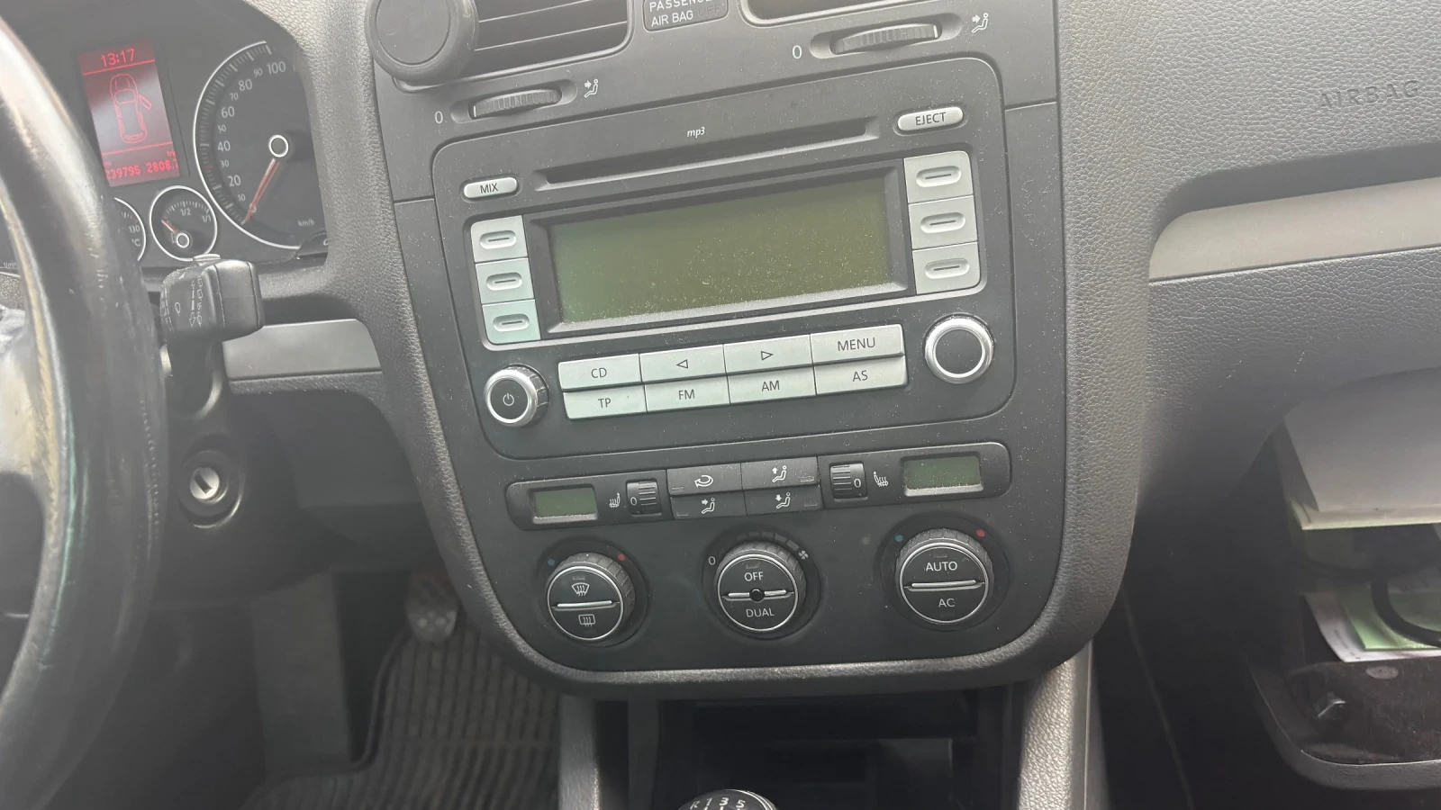 VW Golf 1.9TDI United Германия , снимка 11 - Автомобили и джипове - 54168427