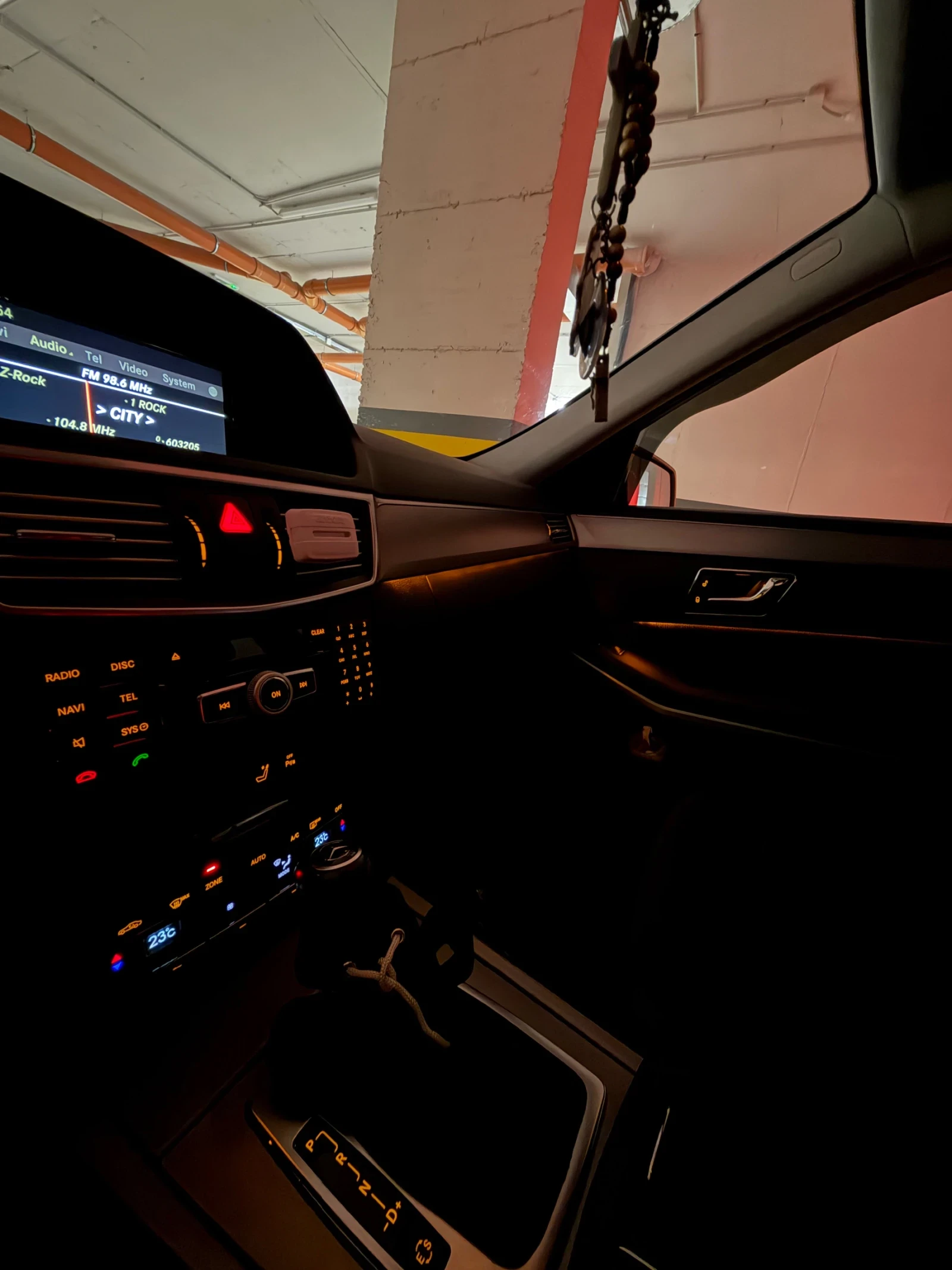 Mercedes-Benz E 250, снимка 17 - Автомобили и джипове - 54236260