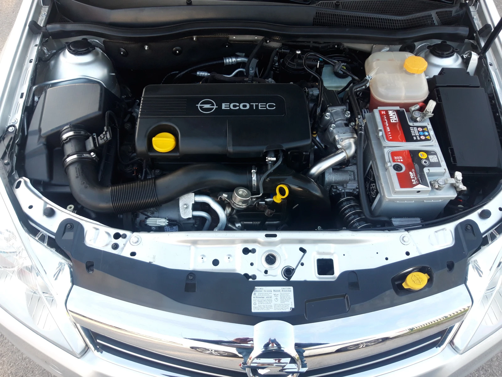 Opel Astra 1.7CDTI* 110k.c-6ск* ОТЛИЧНА* , снимка 13 - Автомобили и джипове - 54487565
