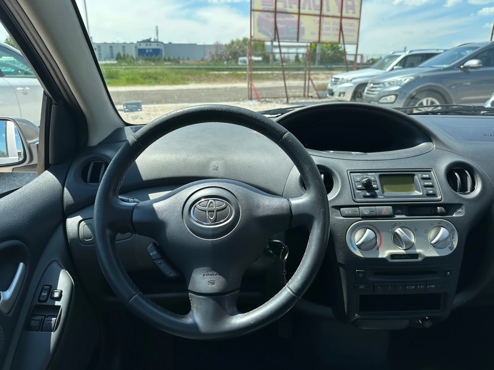 Toyota Yaris Климатик 4/5 врати, снимка 12 - Автомобили и джипове - 54492192