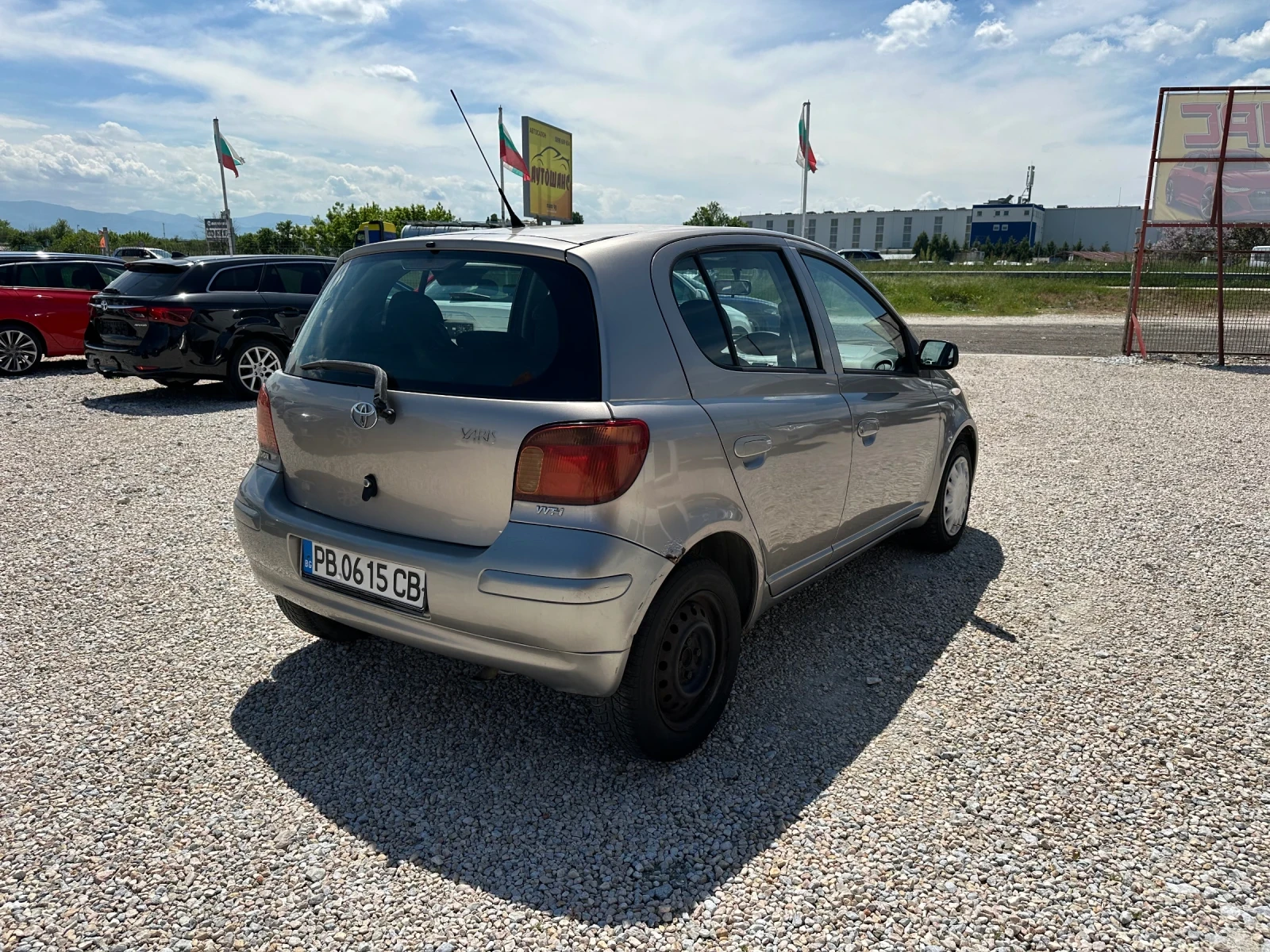 Toyota Yaris Климатик 4/5 врати, снимка 7 - Автомобили и джипове - 54492192