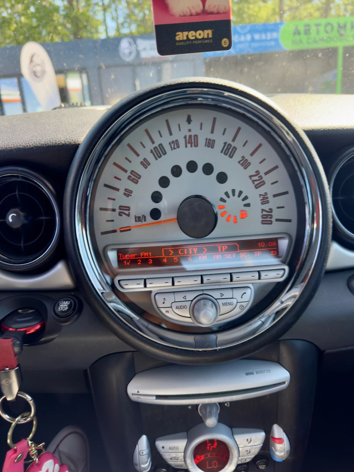 Mini One 1.4 , снимка 17 - Автомобили и джипове - 54573350