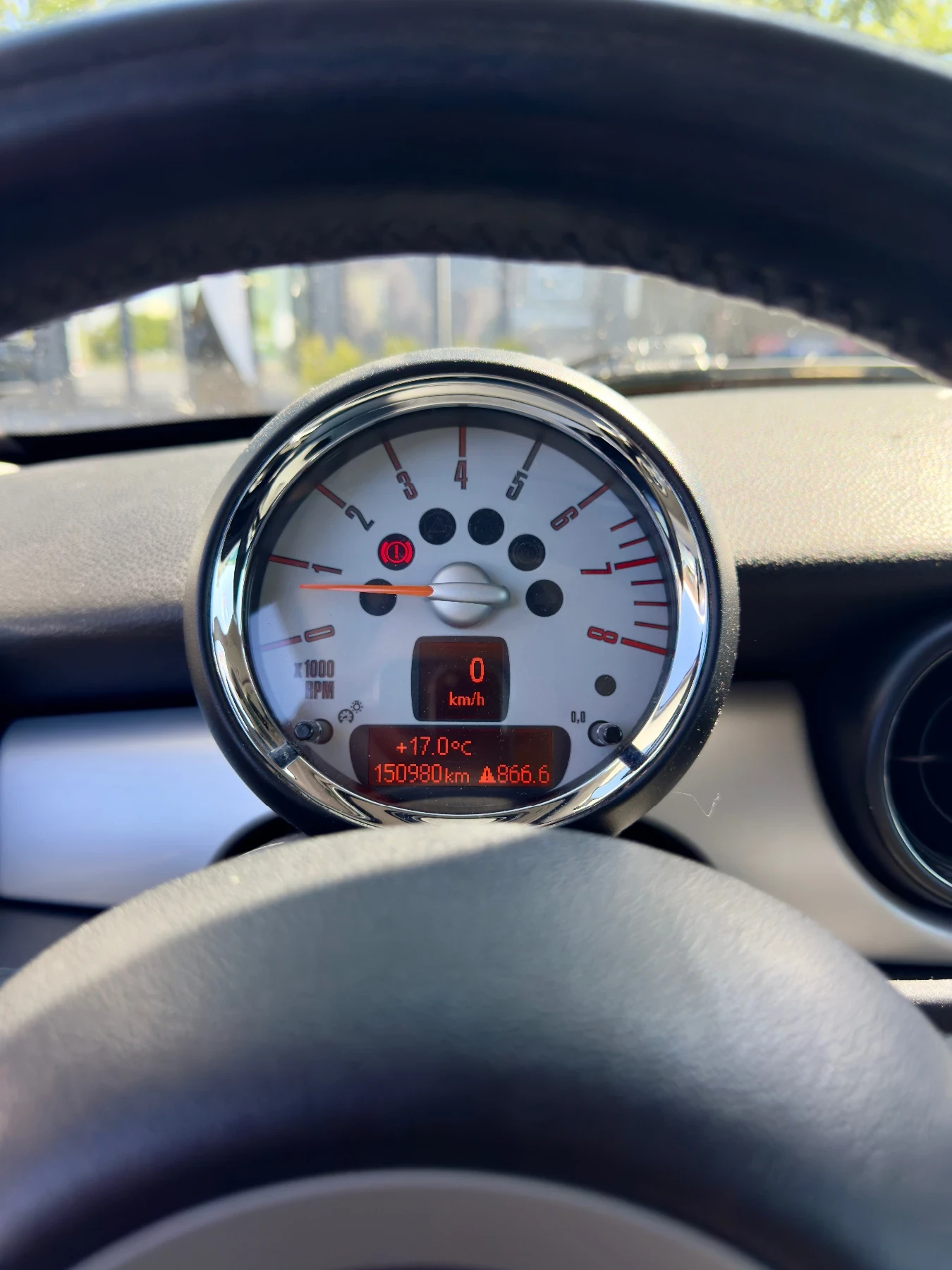 Mini One 1.4 , снимка 16 - Автомобили и джипове - 54573350