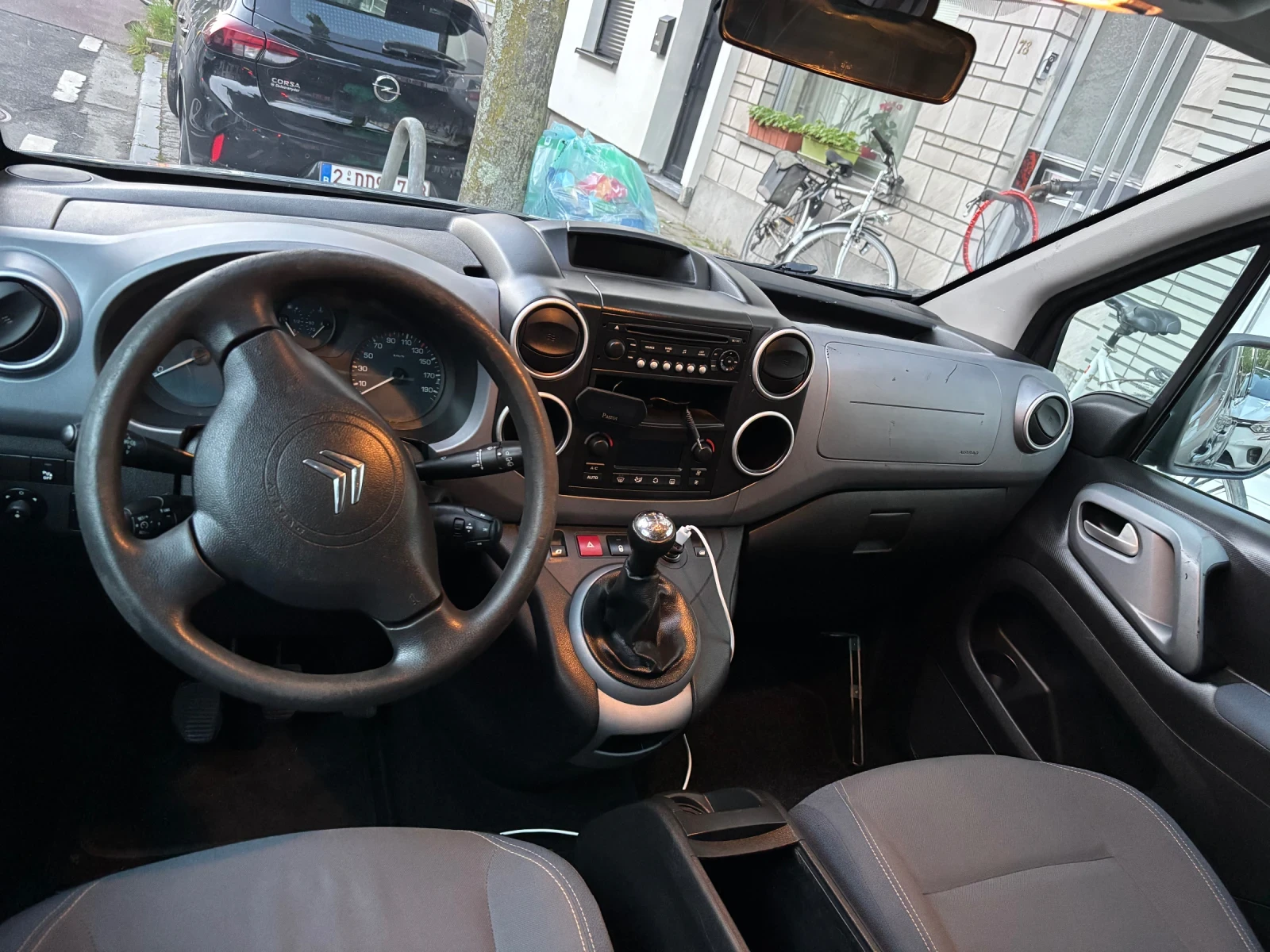Citroen Berlingo 6+ 1 Hdi multijet , снимка 9 - Автомобили и джипове - 54878794