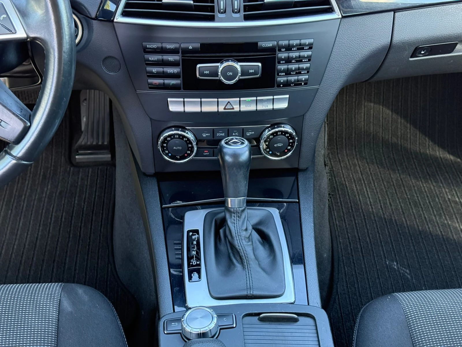 Mercedes-Benz C 220 CDi АВТОМАТ НАВИ АВТОПИЛОТ  Bi-XENON, снимка 15 - Автомобили и джипове - 54735812
