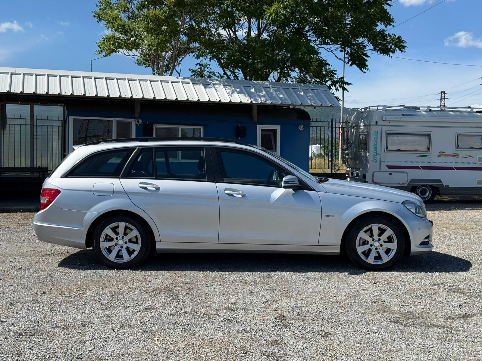 Mercedes-Benz C 220 CDi АВТОМАТ НАВИ АВТОПИЛОТ  Bi-XENON, снимка 4 - Автомобили и джипове - 54735812