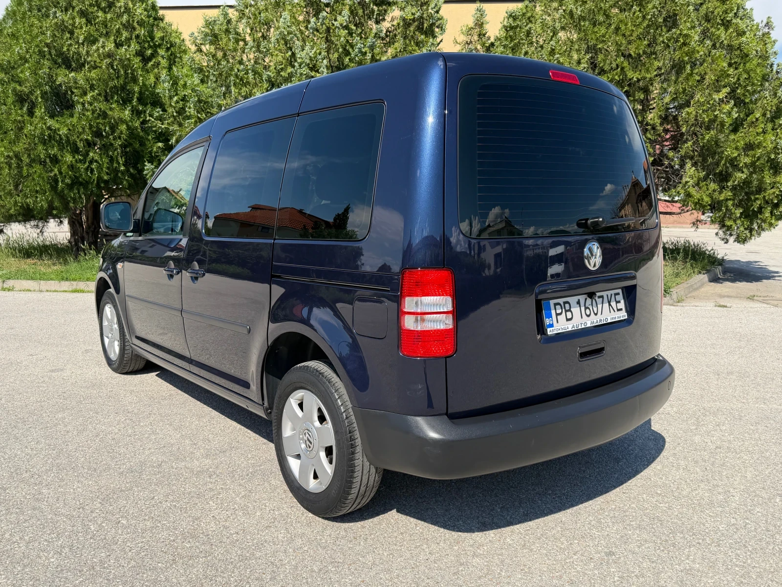 VW Caddy 1.6TDI 102к.с. ТОП СЪСТОЯНИЕ ГЕРМАНИЯ, снимка 3 - Автомобили и джипове - 54829229
