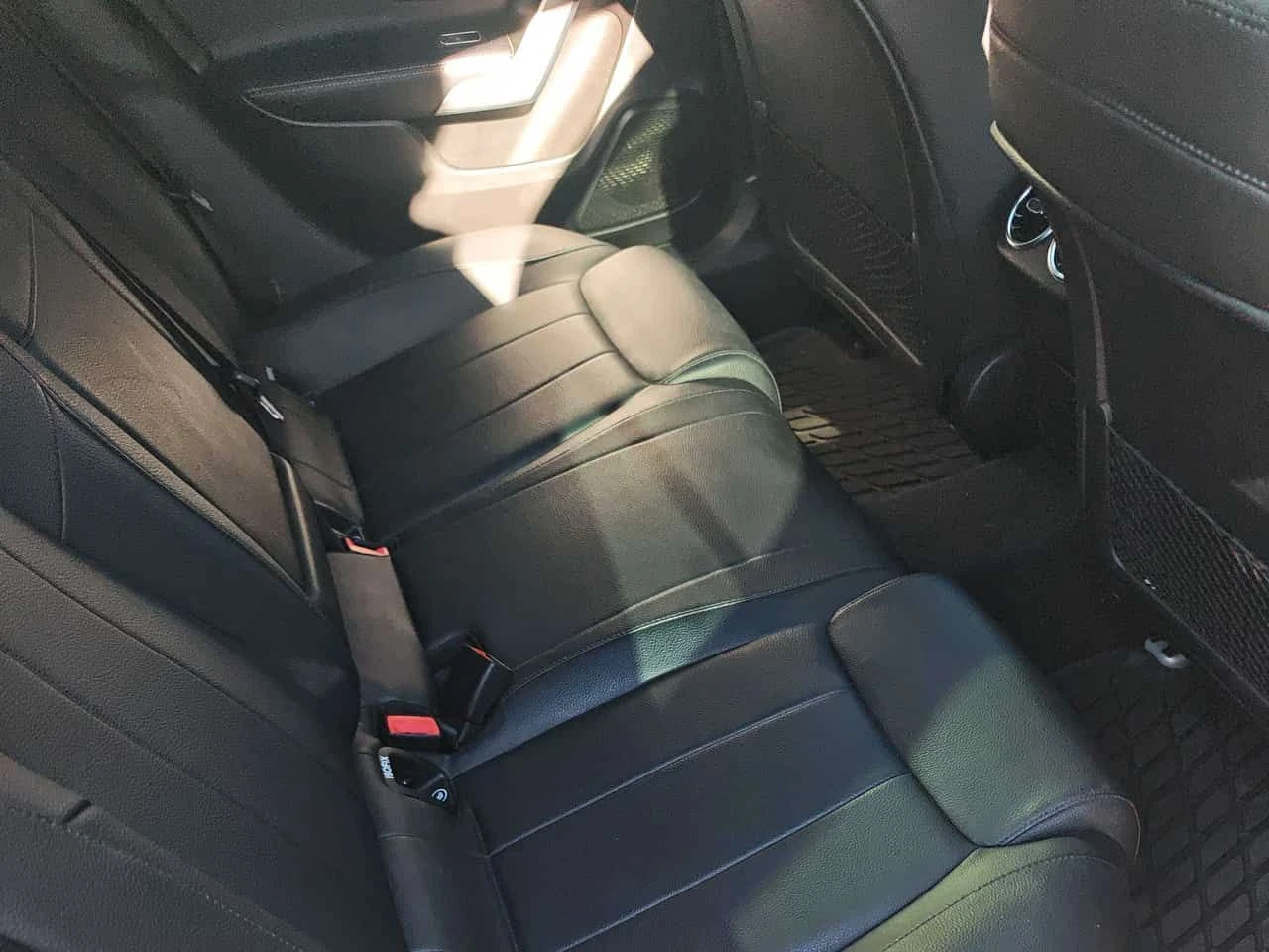 Mercedes-Benz A 220 * CARFAX * ОПЦИЯ ЗА ФИНАНСИРАНЕ, снимка 12 - Автомобили и джипове - 54904544