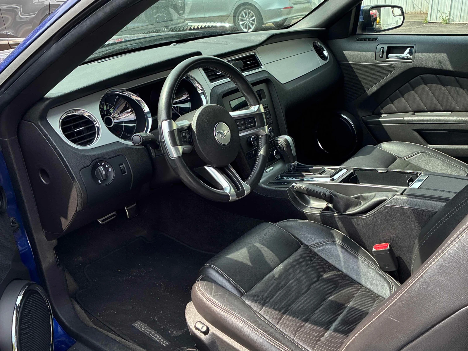 Ford Mustang V6* PREMIUM* RWD* CARFAX* АВТО КРЕДИТ* , снимка 7 - Автомобили и джипове - 55188579
