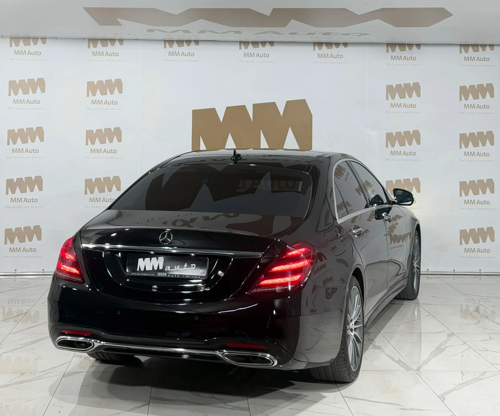 Mercedes-Benz S 560 4Matic* AMG* TV* HuD* Pano* Chauffeur* Burm, снимка 3 - Автомобили и джипове - 55650222
