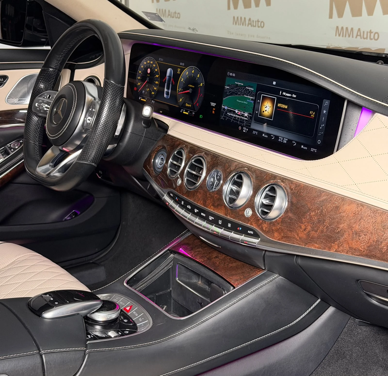 Mercedes-Benz S 560 4Matic* AMG* TV* HuD* Pano* Chauffeur* Burm, снимка 10 - Автомобили и джипове - 55650222