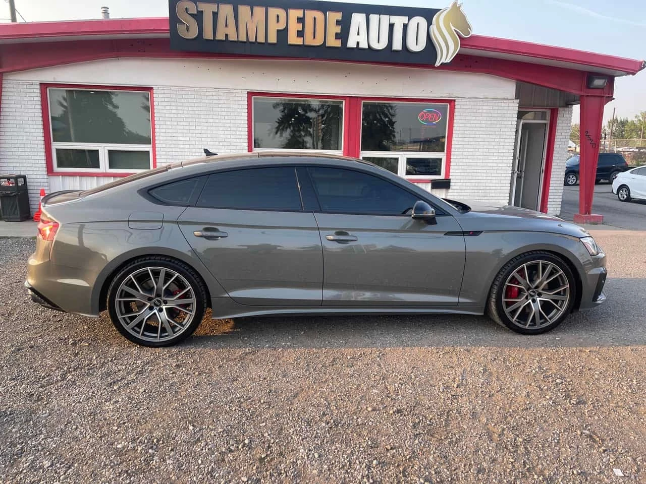 Audi S5 / 360 / DISTRONIC / MATRIX / МАСАЖИ , снимка 3 - Автомобили и джипове - 55782402