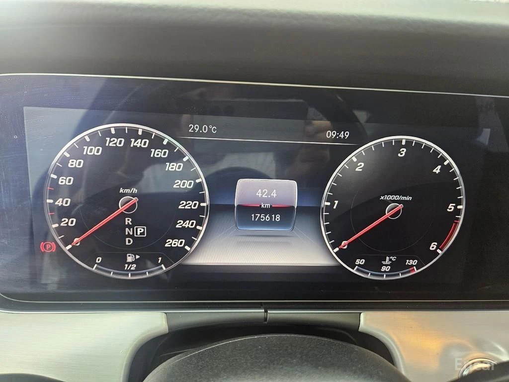 Mercedes-Benz CLS 400 4MATIC* BURMESTER* ОБДУХВАНЕ* ДИСТРОНИК* ХЕДЪП* 36, снимка 9 - Автомобили и джипове - 55971329