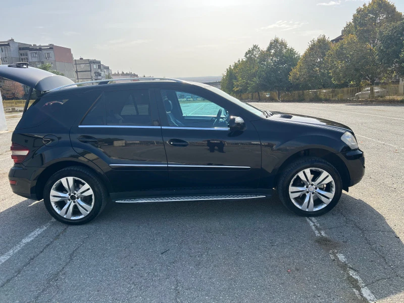 Mercedes-Benz ML 320, снимка 4 - Автомобили и джипове - 44286868