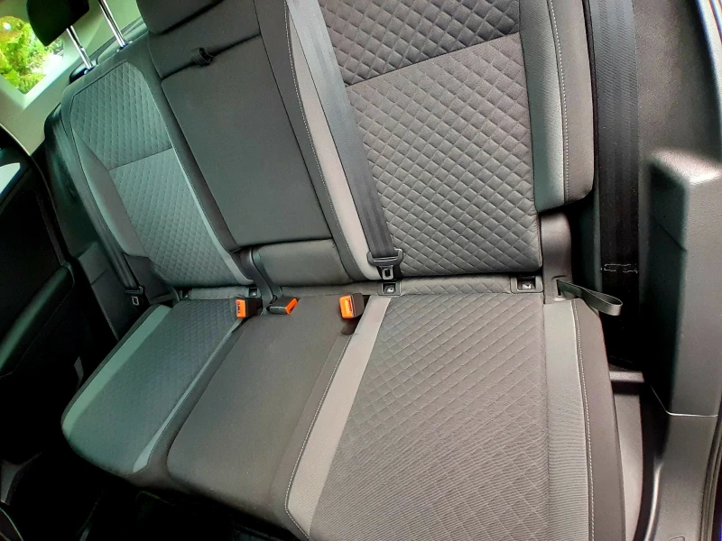 VW Tiguan R- LINE, снимка 8 - Автомобили и джипове - 52688328